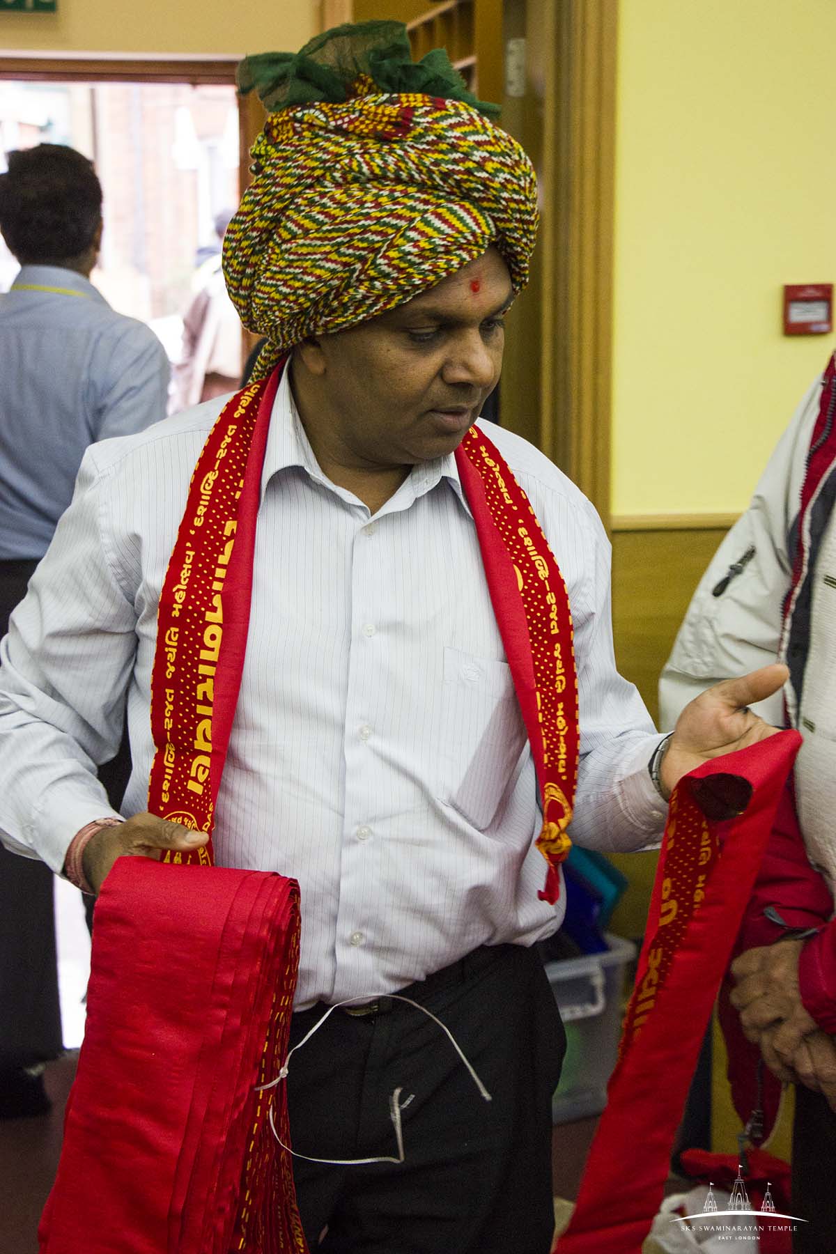 ©1987-2017 SKS Swaminarayan Temple East London